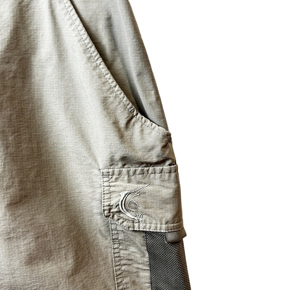 Reel Legends Performance Clothing Men's Nylon Cargo Fishing Shorts Gray - Picture 3 of 9